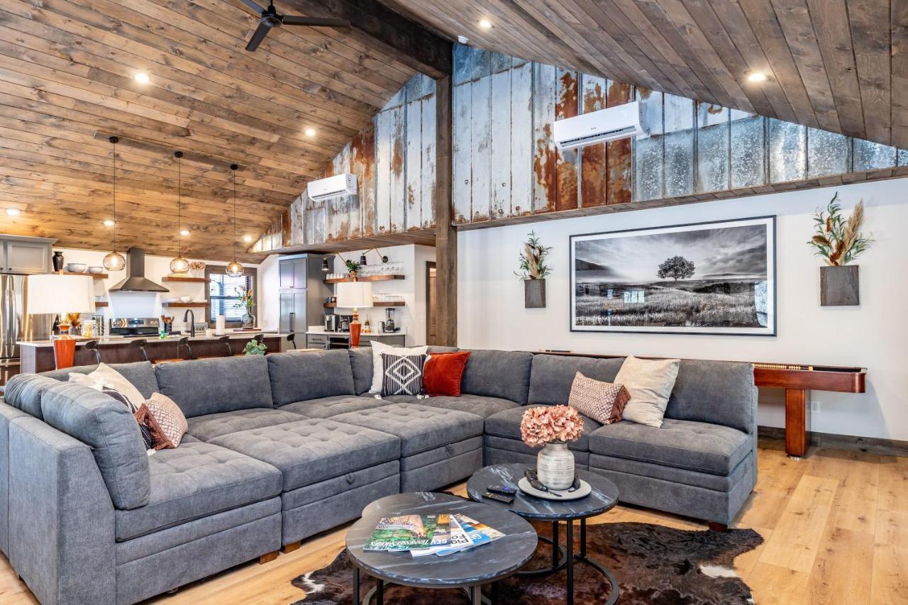 New Rustic Luxe Cabin Billiards Spa Near Gsmnp Townsend Exteriör bild