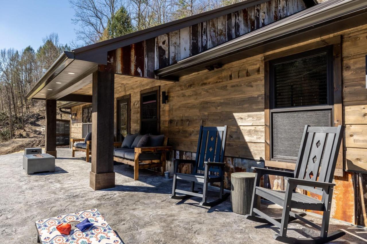 New Rustic Luxe Cabin Billiards Spa Near Gsmnp Townsend Exteriör bild