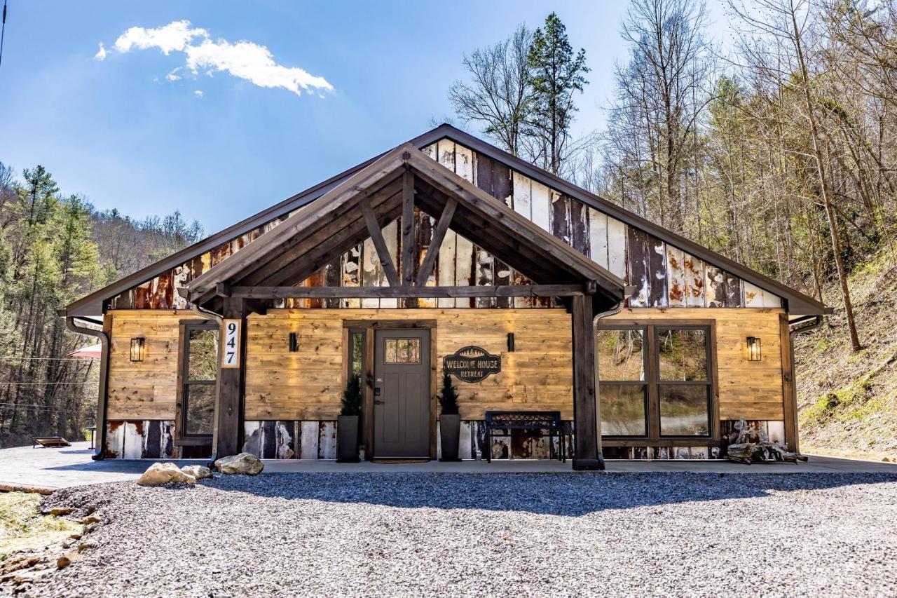 New Rustic Luxe Cabin Billiards Spa Near Gsmnp Townsend Exteriör bild
